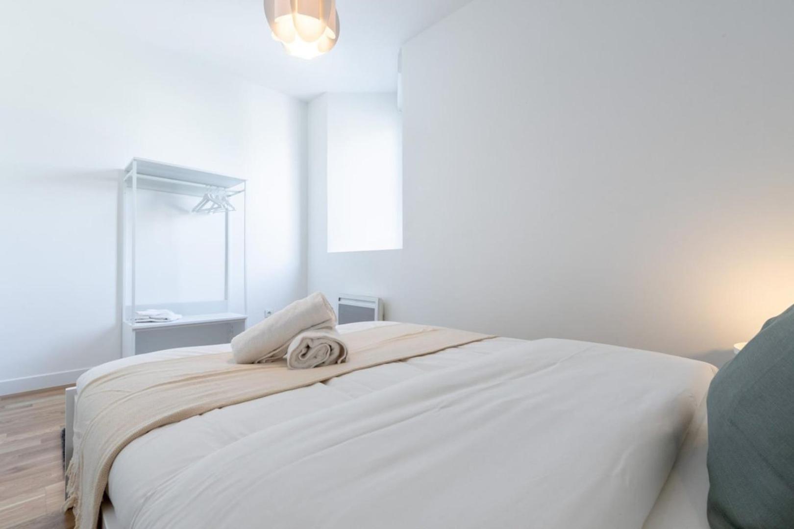 Lille Center - 4 Bedroom Duplex Apartment! ภายนอก รูปภาพ