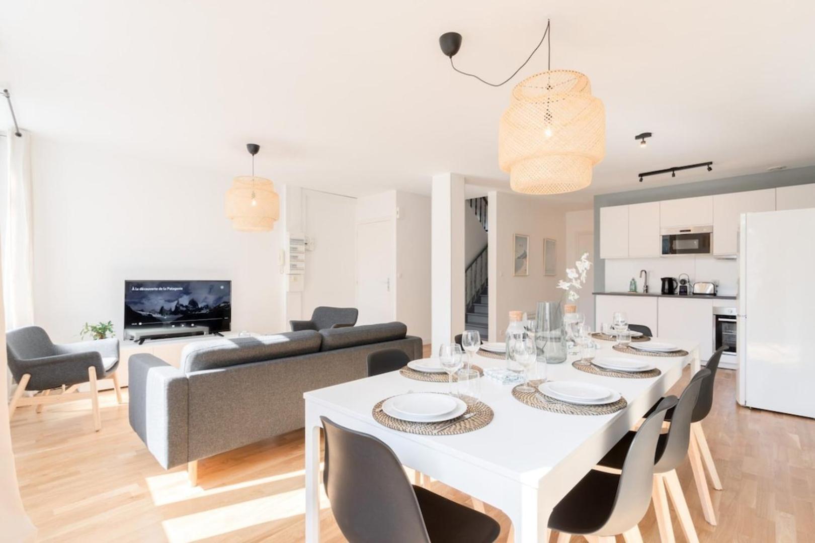 Lille Center - 4 Bedroom Duplex Apartment! ภายนอก รูปภาพ