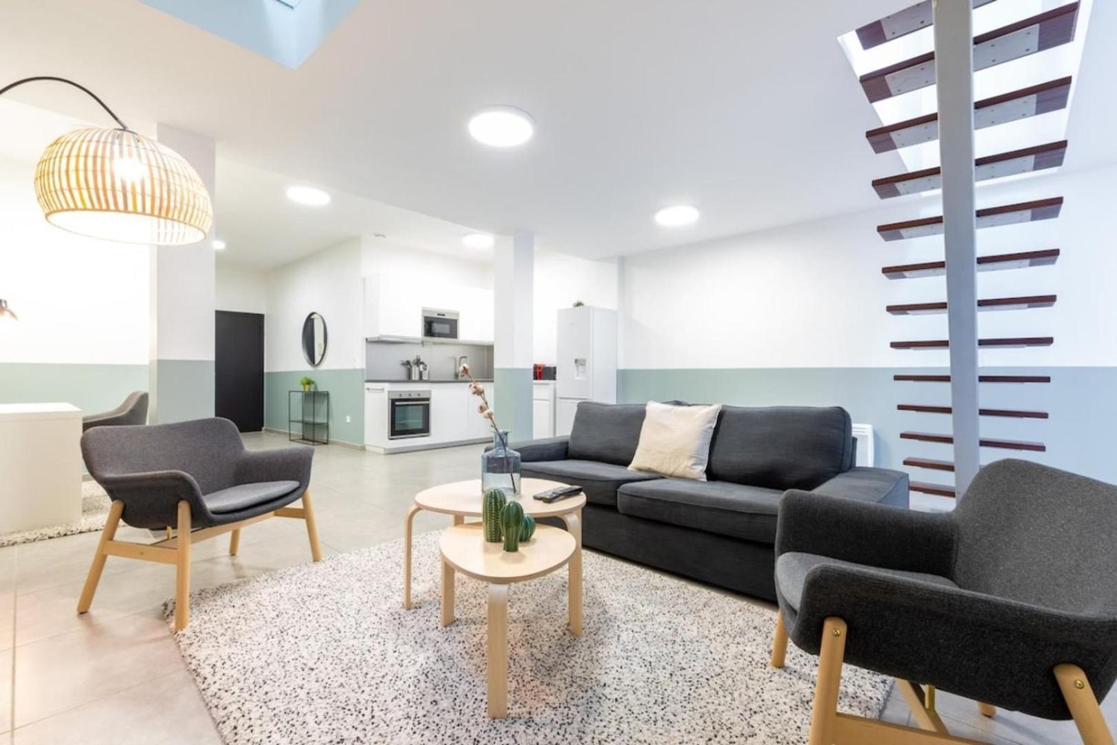 Lille Center - 4 Bedroom Duplex Apartment! ภายนอก รูปภาพ