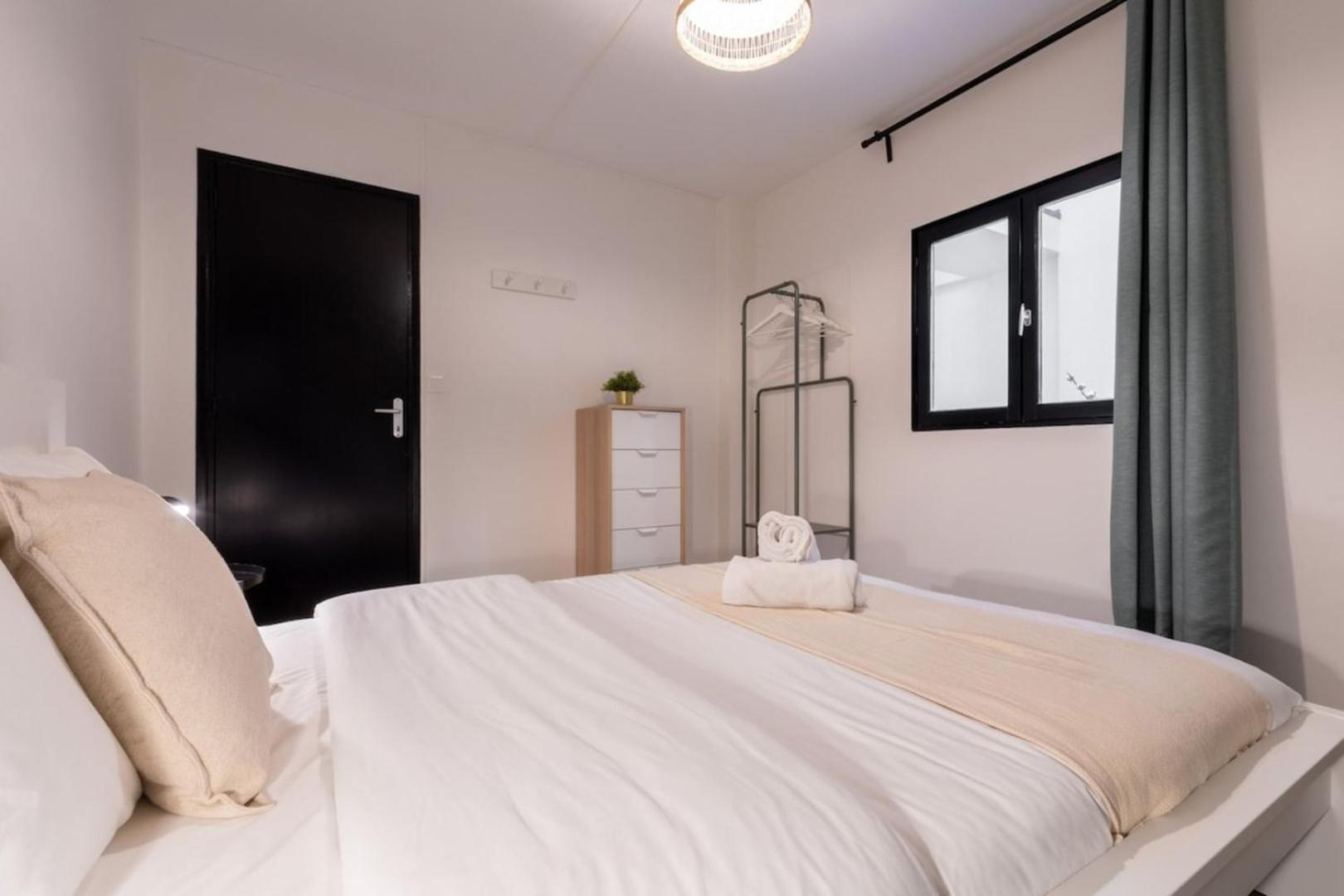 Lille Center - 4 Bedroom Duplex Apartment! ภายนอก รูปภาพ