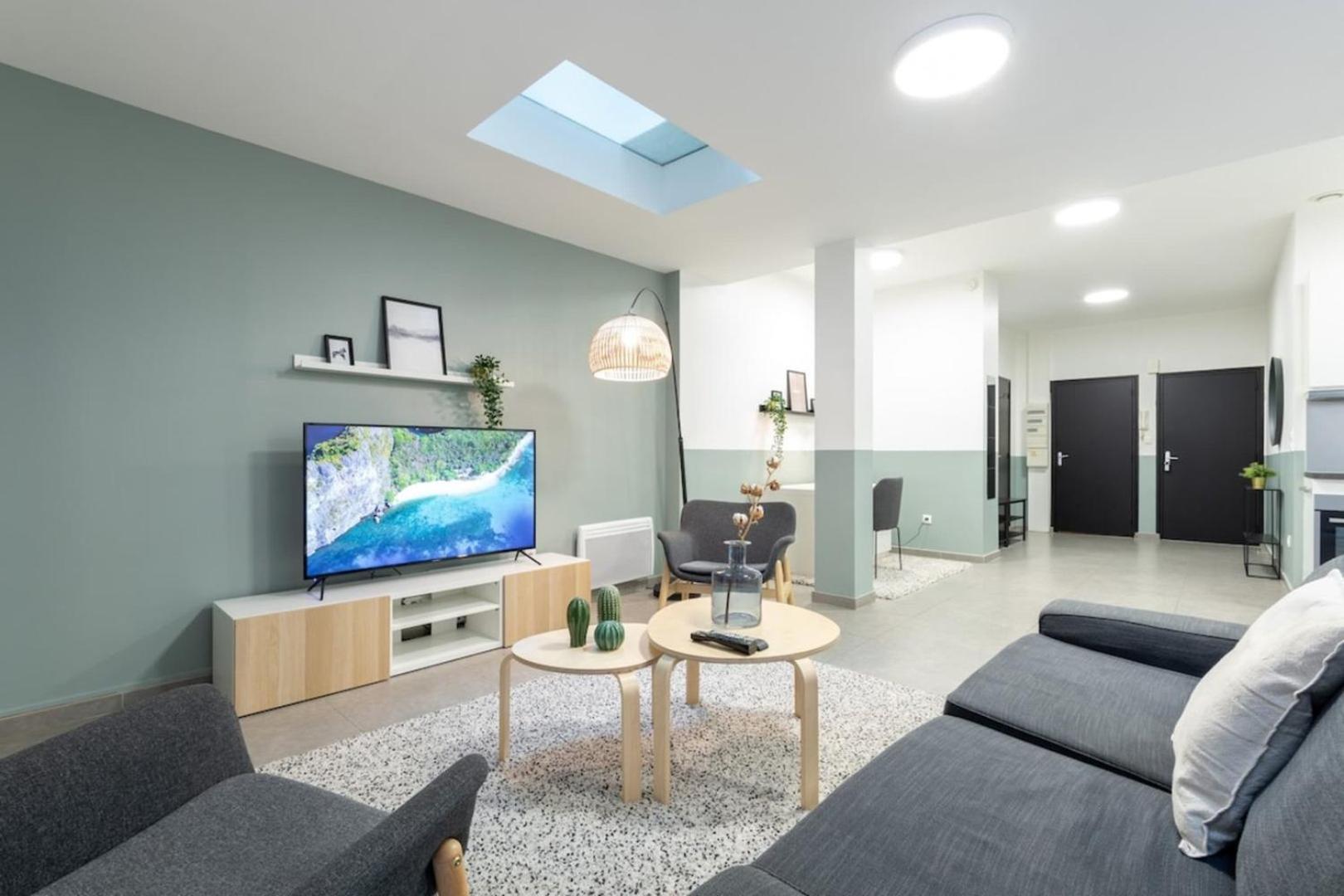 Lille Center - 4 Bedroom Duplex Apartment! ภายนอก รูปภาพ